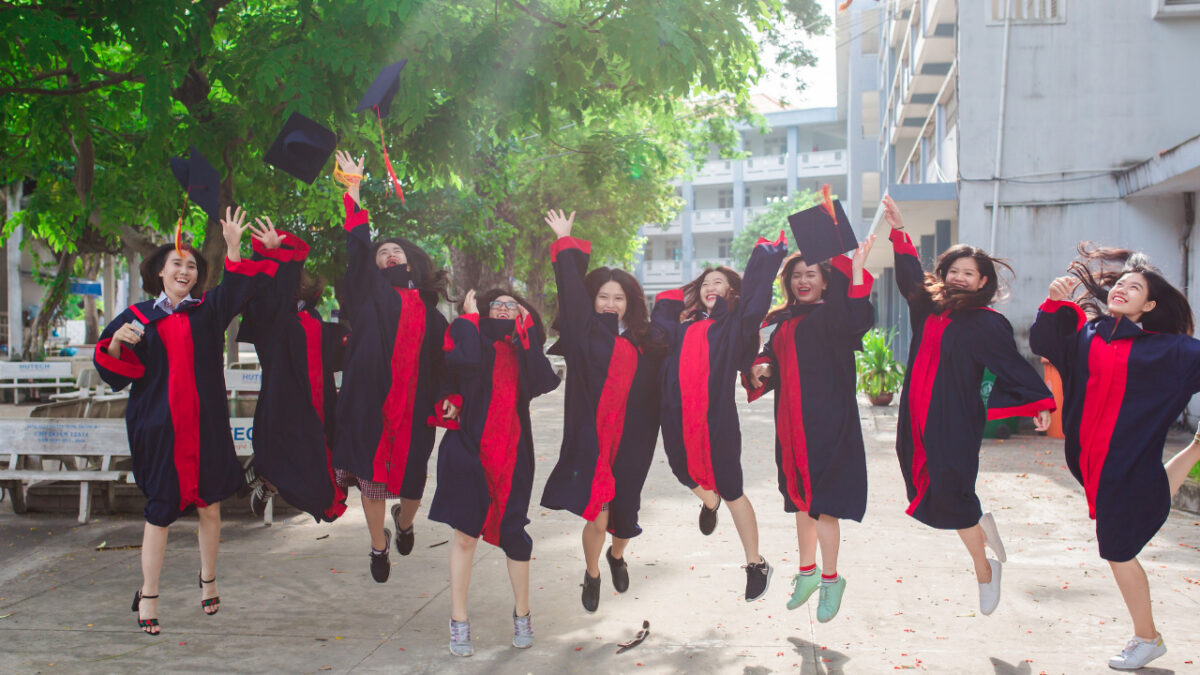 Carreras de interes en la  Universidad  Latina