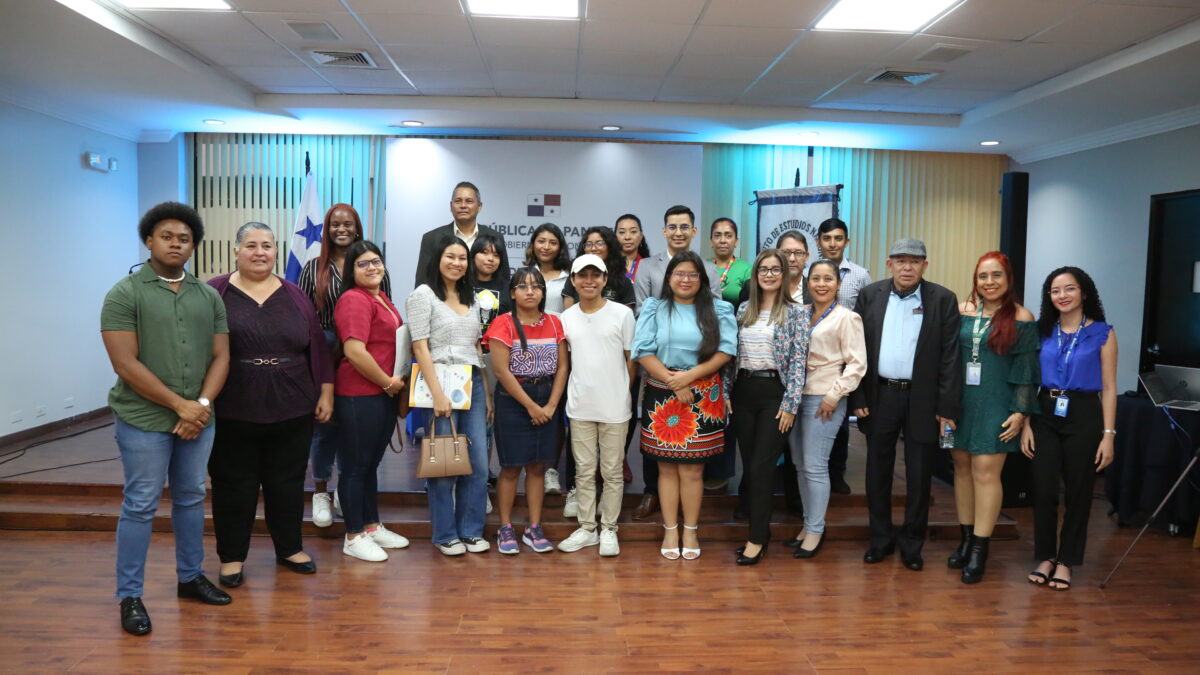 Millennials de Panamá se preocupan por desempleo, el alto costo de la vida y la corrupción