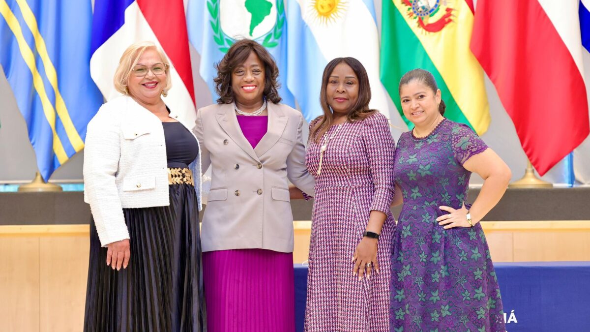 La educación requiere de nuevos retos: Ministra Molinar