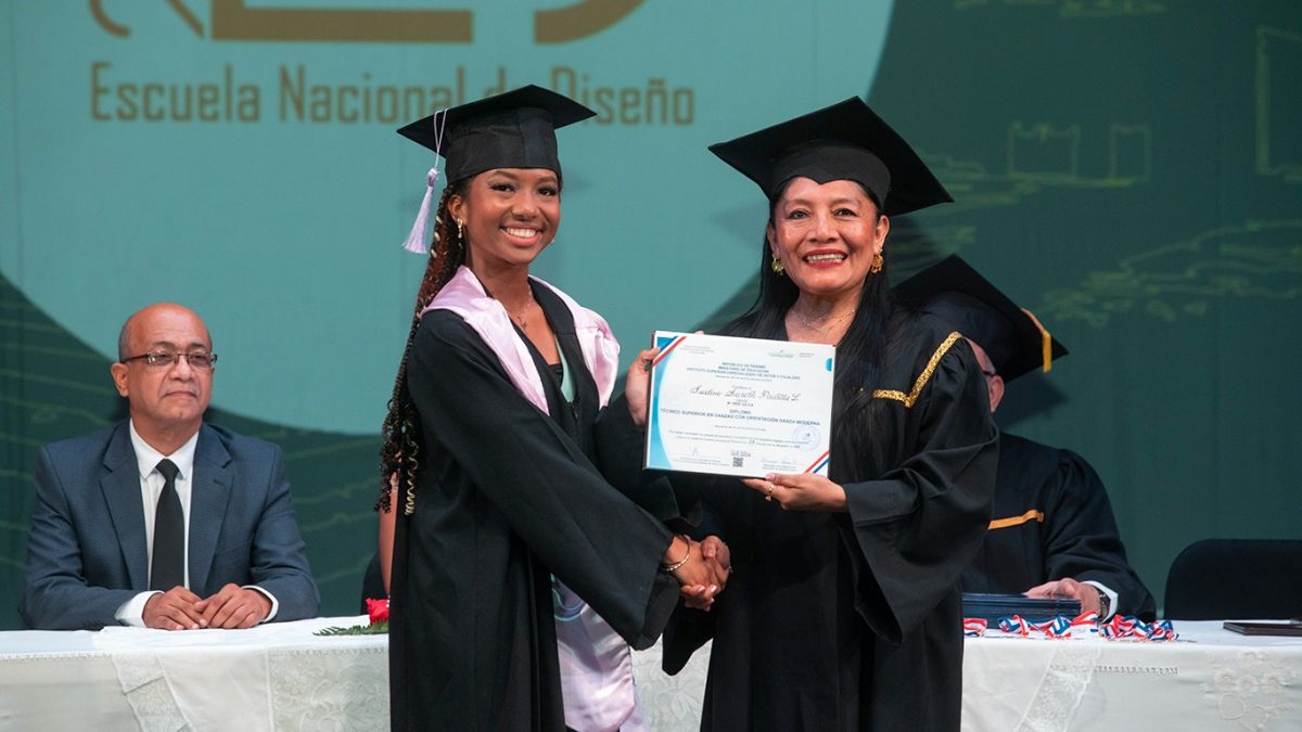 Se gradúan nuevos Técnicos de Nivel Superior en Arte y Cultura